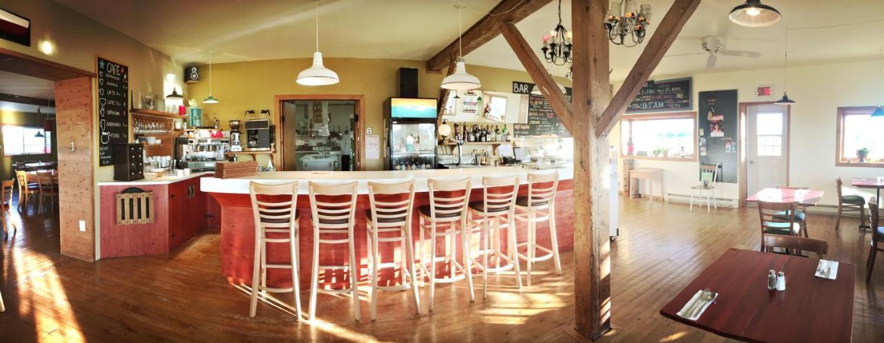 Auberge Cafe Acadien Bonaventure Exterior photo
